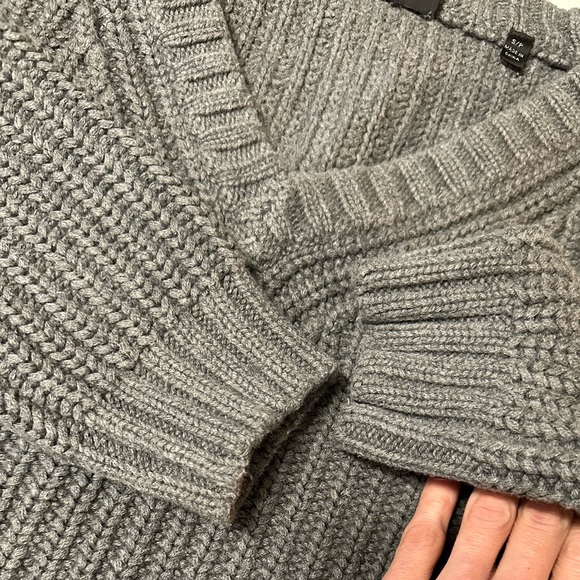 ATM Chunky V Neck Pullover - Picture 10 of 11